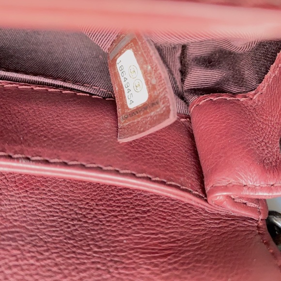 Chanel Medium Le Boy Burgundy - Picture 7 of 8